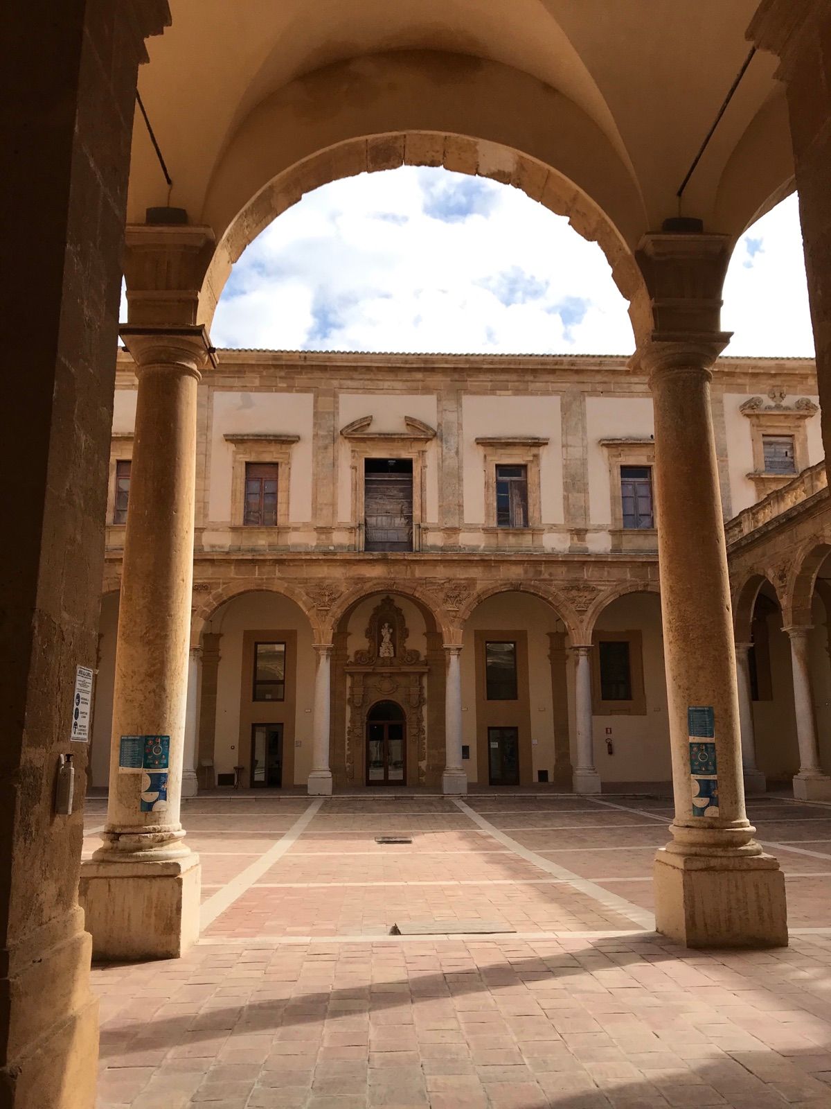 Il collegio dei Gesuiti nel centro storico di Mazara del Vallo